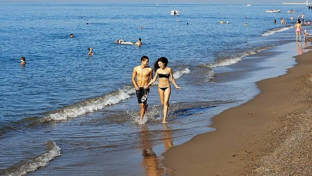 קומבורגז Anzer Beach Hotel מראה חיצוני תמונה